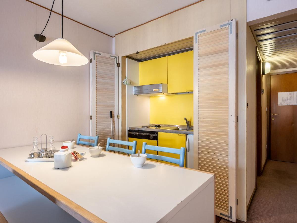 Universo-2 By Interhome